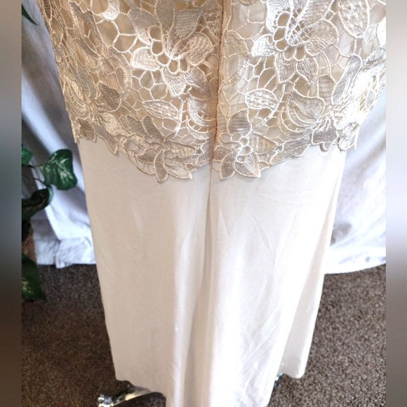 ENTRY Lace sheath Dress, long, drop back, spaghetti straps, Ivory,  Satin,  L - Picture 6 of 11